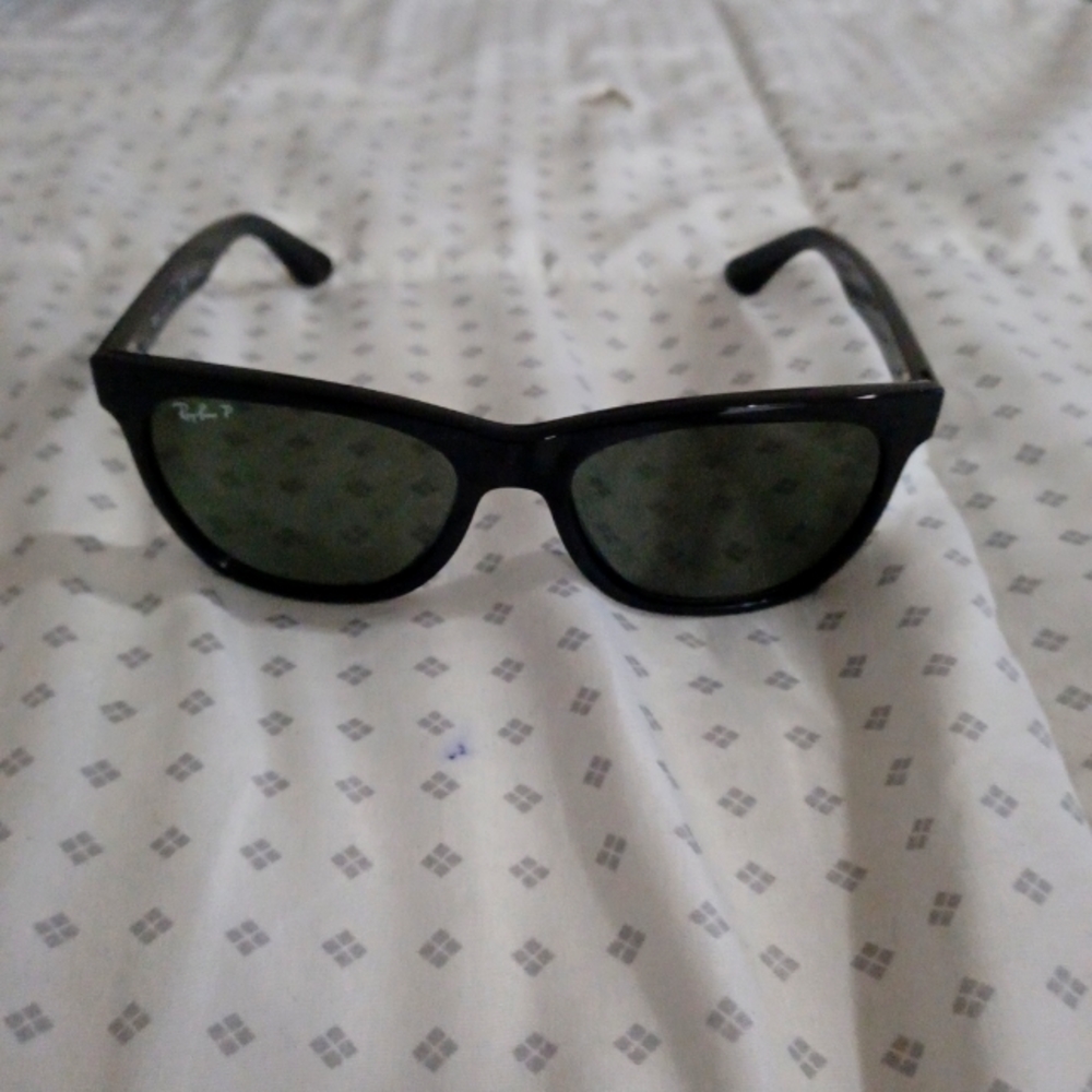 Ray-Ban unisex sunglasses